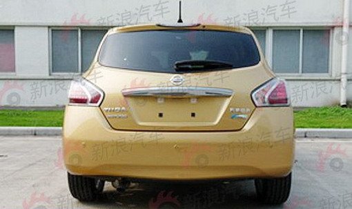 60115-Nissan Tiida 11.jpg, 40 KB