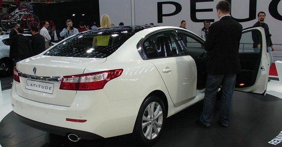 60327-renault latitude 11.jpg, 60 KB