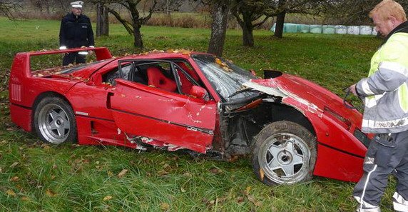72804-ferrari f40 1.jpg, 80 KB