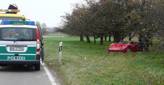 72806-ferrari f40 111.jpg, 71 KB