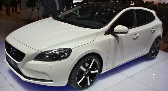 79280-Volvo V40 1.jpg, 51 KB