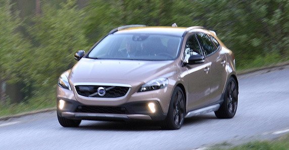 84986-volvo xc40 1.jpg, 56 KB