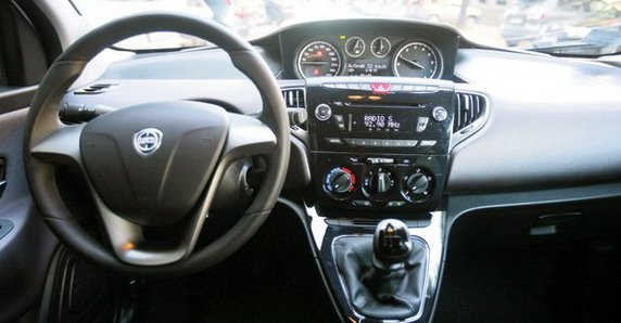 85378-lancia y 111.jpg, 48 KB