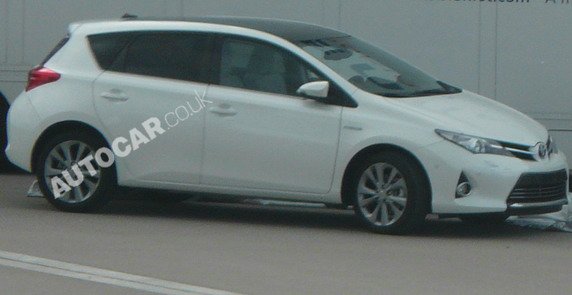 85462-toyota auris 1111.jpg, 44 KB