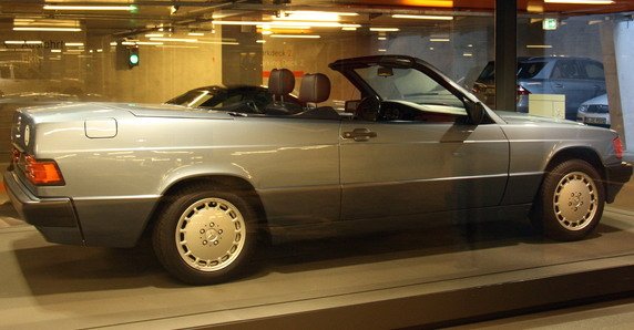 86423-mercedes 190 11.jpg, 52 KB