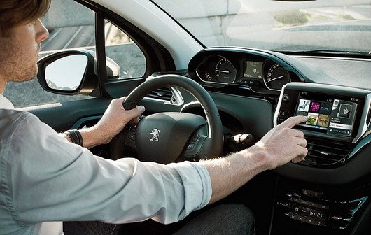 87066-peugeot 208.jpg, 61 KB