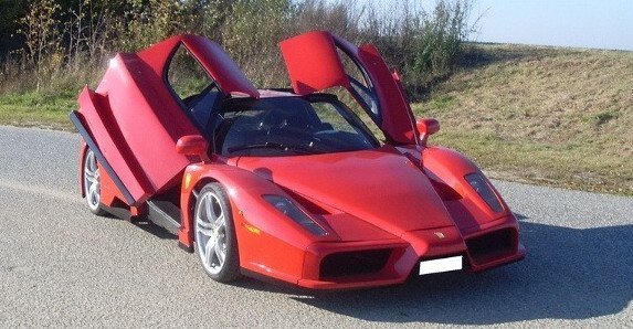 91900-Ferrari Enzo 1.jpg, 77 KB