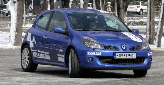 95079-renault clio.jpg, 70 KB