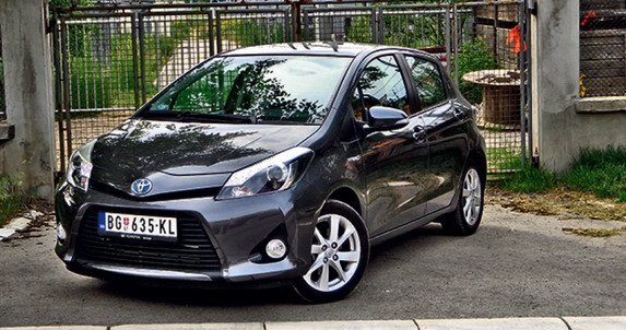 97530-toyota yaris hybrid.jpg, 80 KB