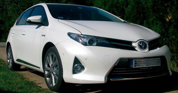 98784-toyota auris hybrid.jpg, 51 KB