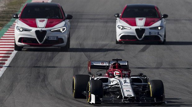 Alfa-Romeo_Quadrifoglio_slider.jpg, 69 KB