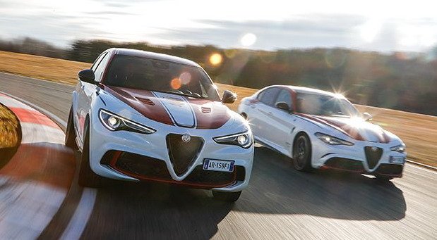 Alfa-Romeo_Tributo-Piloti_02.jpg, 60 KB