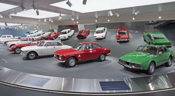 Alfa_Romeo_La-macchina-del-tempo_5.jpg, 59 KB
