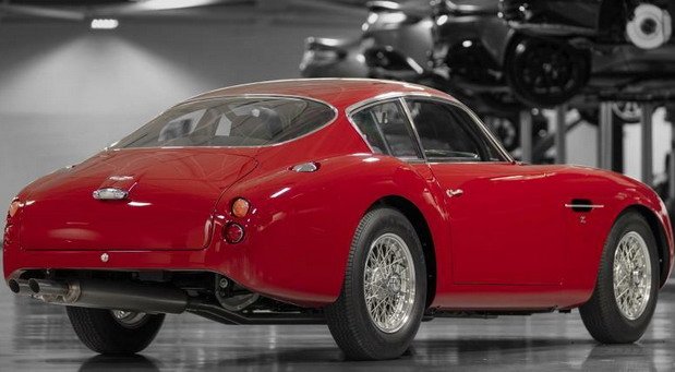 Aston-Martin-DB4 11.jpg, 53 KB