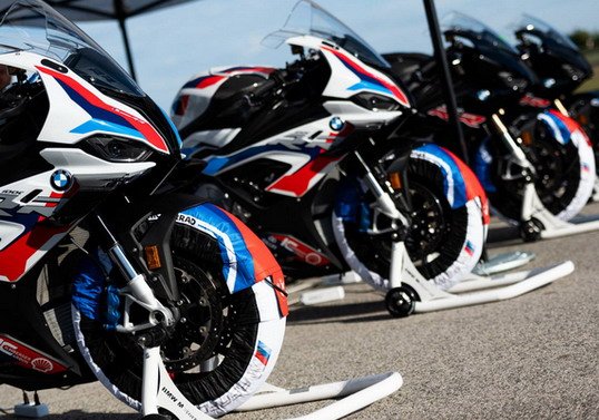 BMW M 1000 RR (2).jpg, 86 KB