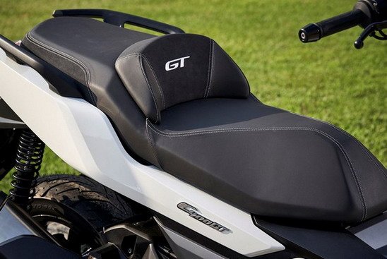 BMW-C400GT-3.jpg, 56 KB
