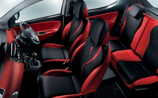 Chrysler Ypsilon 221.jpg, 51 KB
