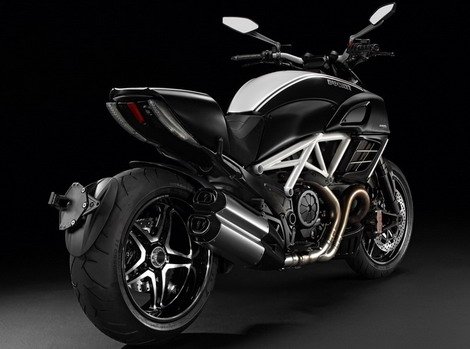 Ducati Diavel AMG 1.jpg, 37 KB