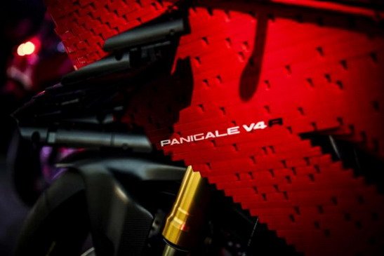 Ducati-Panigale-V4-R-lego-5.jpg, 38 KB