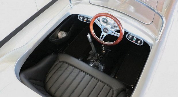 Ferrari_California 111.jpg, 49 KB