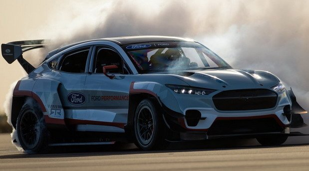 Ford-Mustang_Mach-E_1400.jpg, 48 KB
