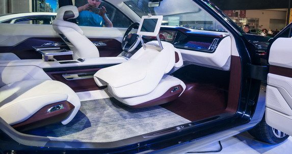 Hongqi S 111.jpg, 64 KB