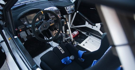 Hyundai Veloster rally car 22.jpg, 56 KB