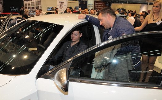Ivan Ivanovic prodaje automobil Alfa Romeo Giulietta.jpg, 61 KB