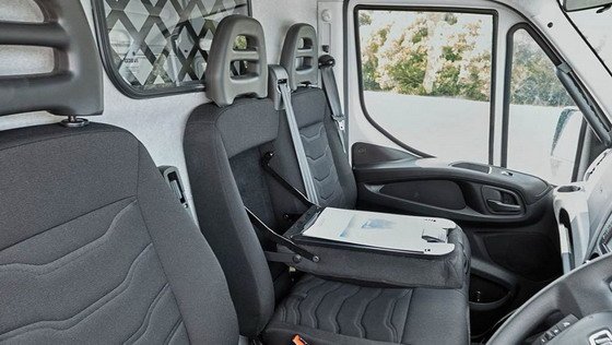 Iveco Daily enterijer.jpg, 58 KB