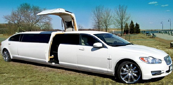 Jaguar XF limo 1.jpg, 61 KB