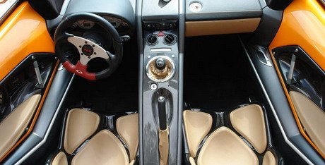 K1_Roadster_8-2_7w.jpg, 40 KB