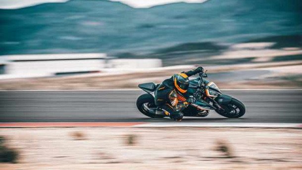 KTM-1290-SUPER-DUKE-RR-5.jpg, 49 KB