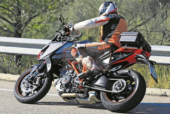 KTM-1290-Super-Duke-GT 11.jpg, 110 KB