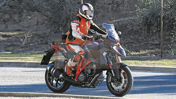 KTM-1290-Super-Duke-GT.jpg, 103 KB