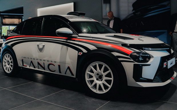 Lancia Ypsilon 67.jpg, 64 KB