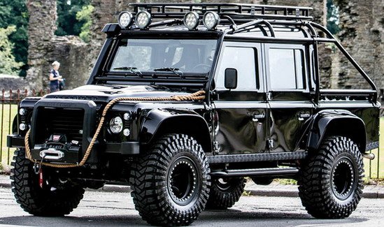 Land Rover Defender SVX.jpg, 84 KB