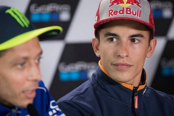 Marc-Marquez-Valentino-Rossi.jpg, 49 KB