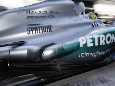 Mercedes AMG W04.jpg, 43 KB