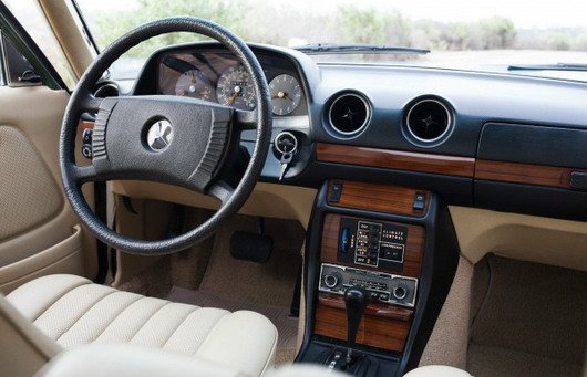 Mercedes-Benz-300 111.jpg, 56 KB