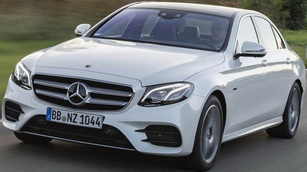 Mercedes-Benz-E300de 11.jpg, 54 KB