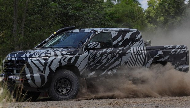 Mitsubishi Triton 5666.jpg, 74 KB