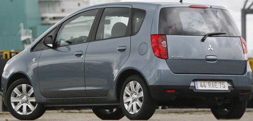 Mitsubishi-Colt_2009_1024x768_wallpaper_04.jpg, 36 KB