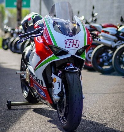 Nicky-Hayden-Ducati-Panigale-V4-5.jpg, 81 KB