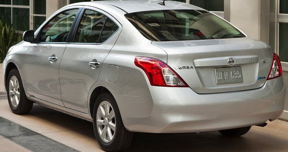 Nissan Versa 1111.jpg, 51 KB