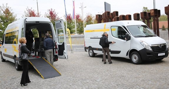 Opel (CV EXPO_1.jpg, 78 KB