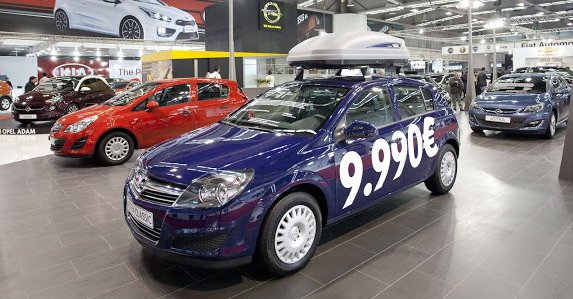 Opel na Salonu automobila 3.jpg, 85 KB