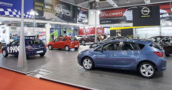 Opel na Salonu automobila 6.jpg, 92 KB