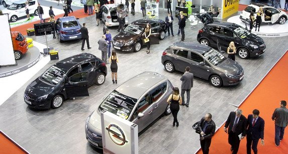 Opel stand.jpg, 93 KB