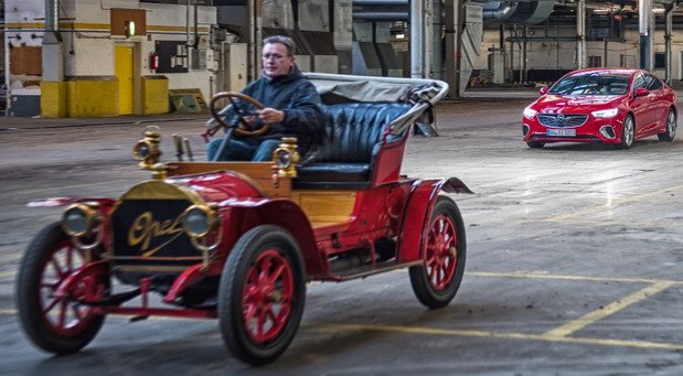 Opel-4-8-PS-Doktorwagen-Insignia-GSi-507847.jpg, 71 KB