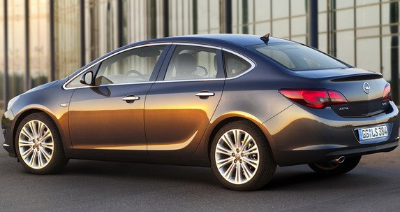 Opel-Astra-4-door.jpg, 61 KB